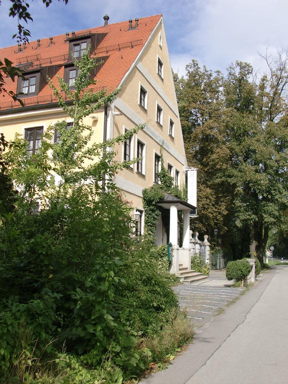 Hotel Jagdschlossl Eichenried Moosinning Buitenkant foto