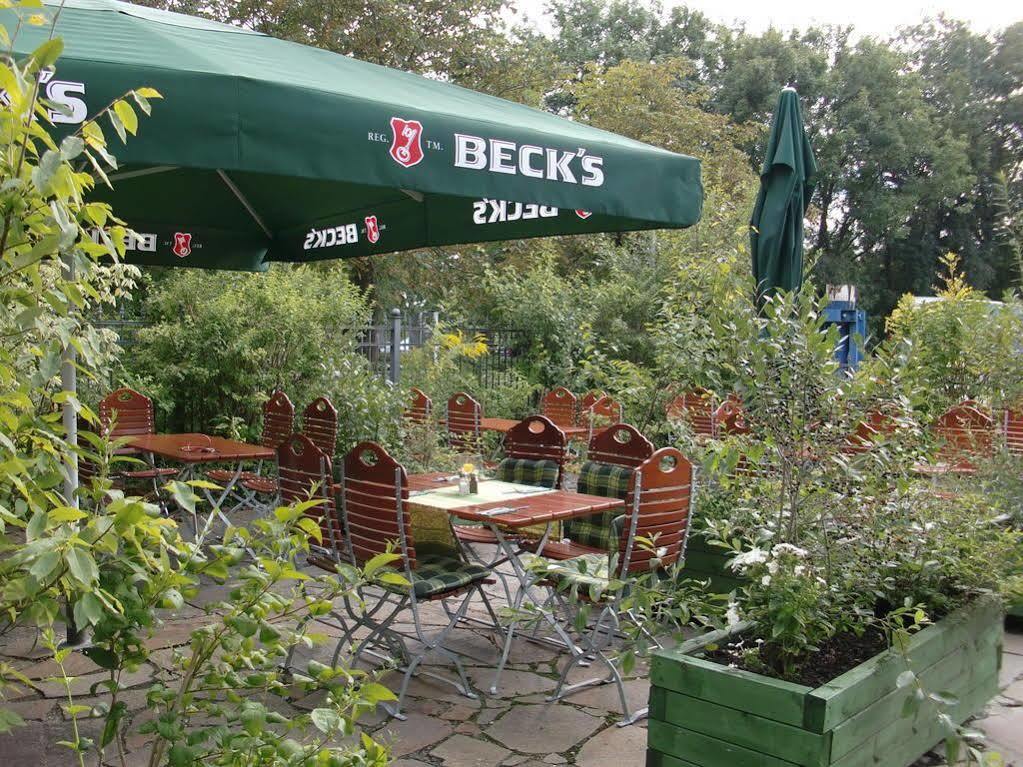 Hotel Jagdschlossl Eichenried Moosinning Buitenkant foto